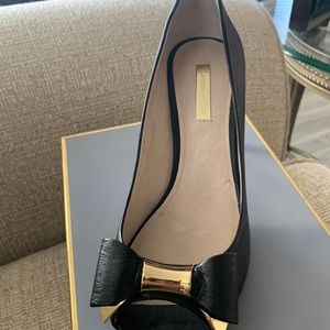 Leather Peep Toe pumps w metallic trim - worn 1x